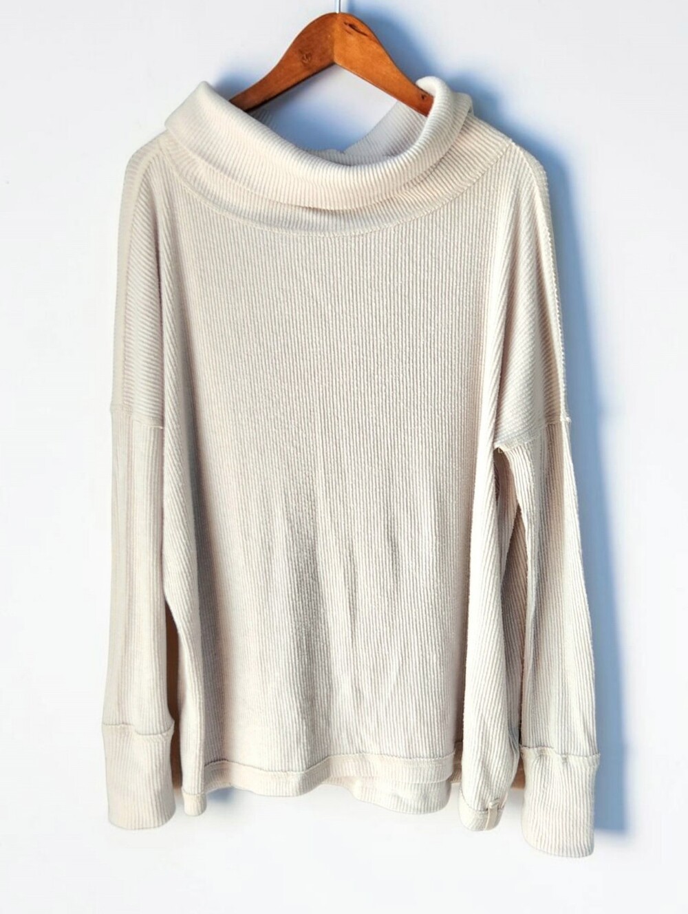 We The Free People M Juicy Split Back Long Oversized Top Beige Cowel Long Sleeve
